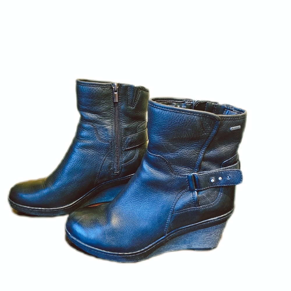 CLARKS Natira Kitβ GTX Ortholite Women's Leather Wedge Black Boots 9M